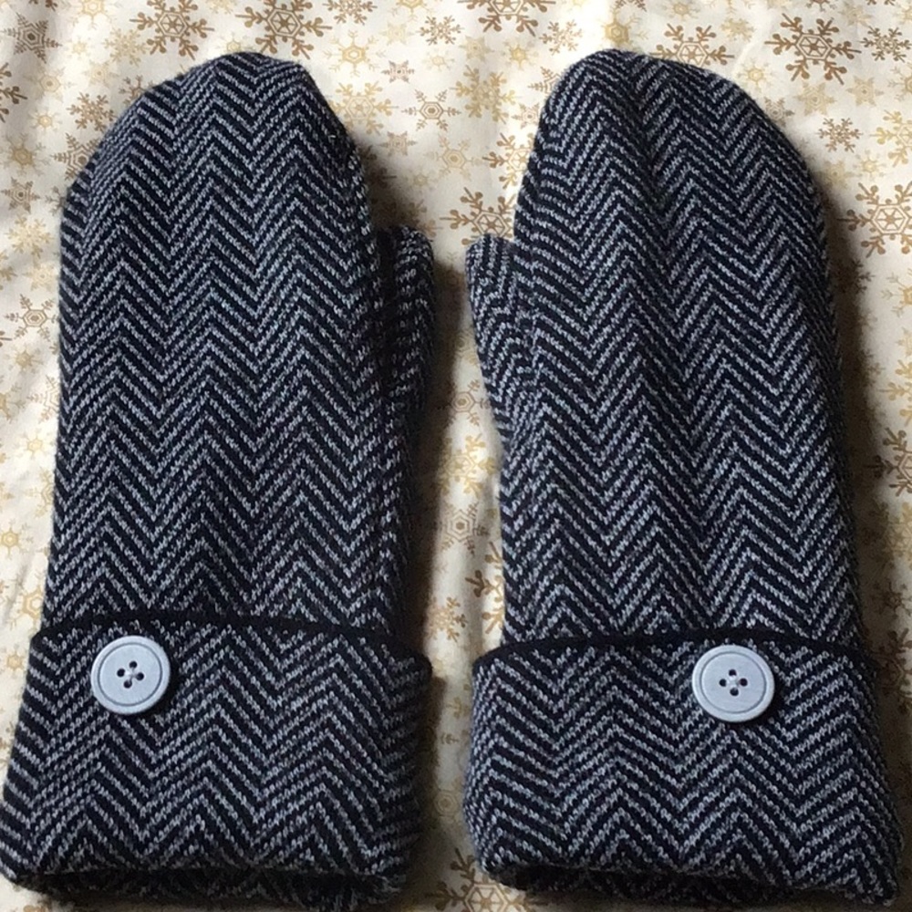 Black and Gray Sweater Mittens
